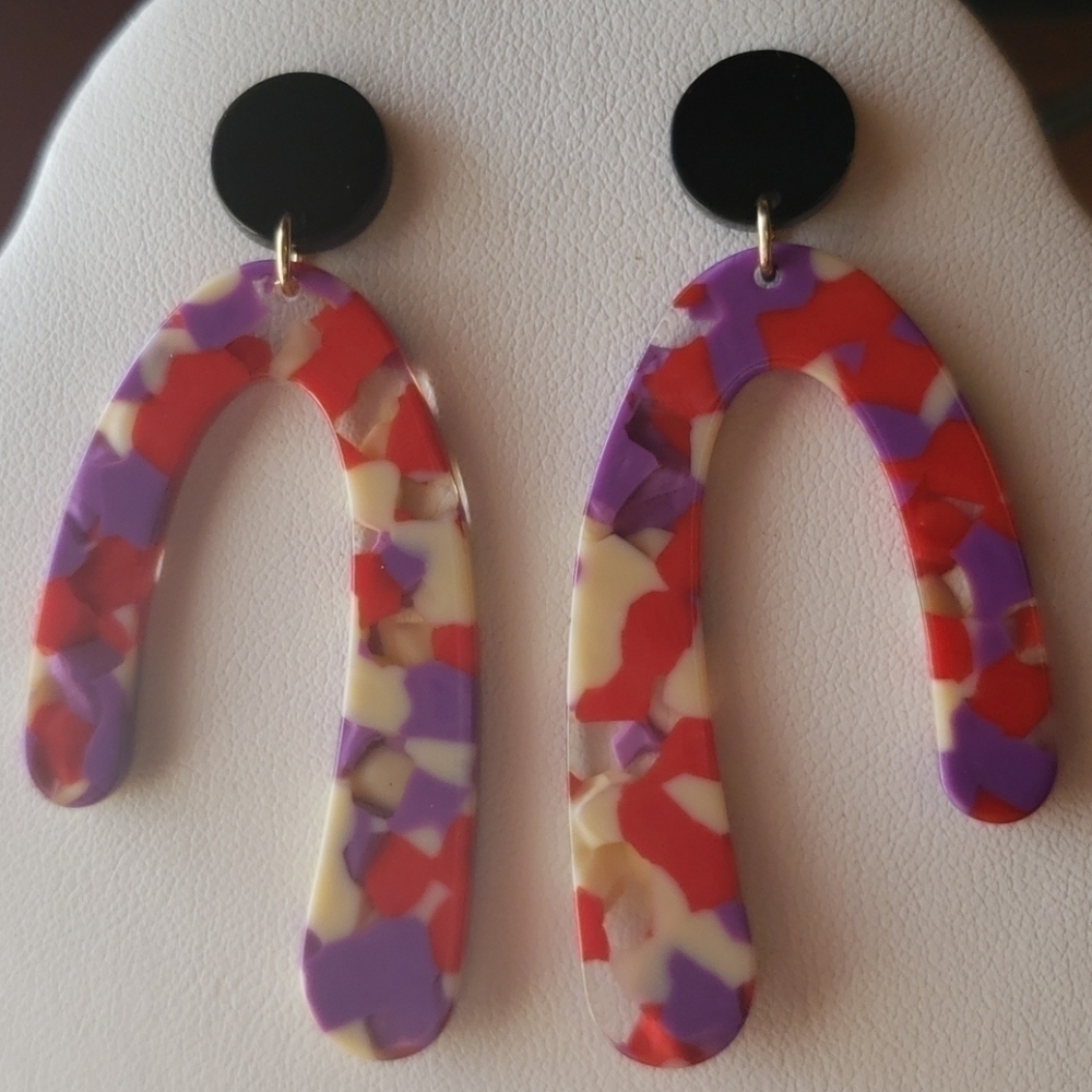 Acrylic Geometric Fashion Earrings nwot
